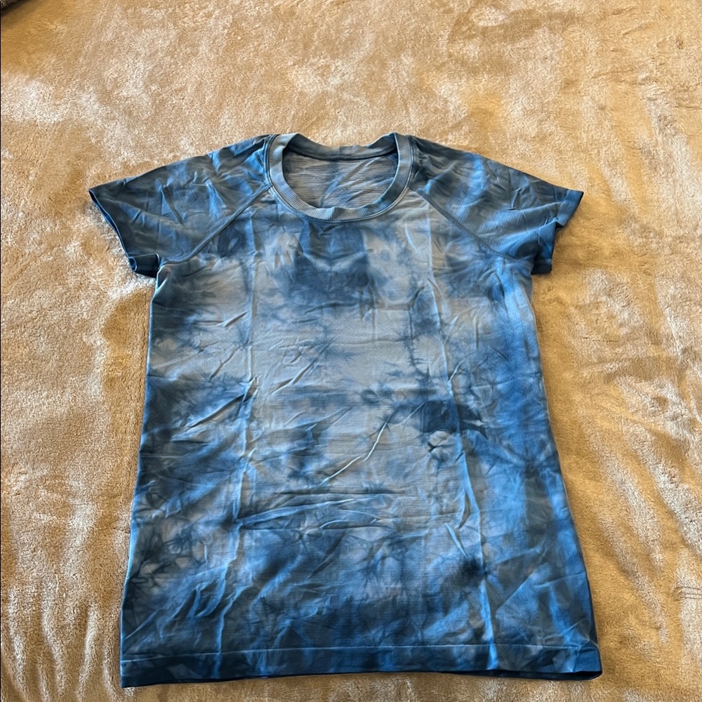 Lululemon Athletica Blue Tie-Dye Swiftly Tech